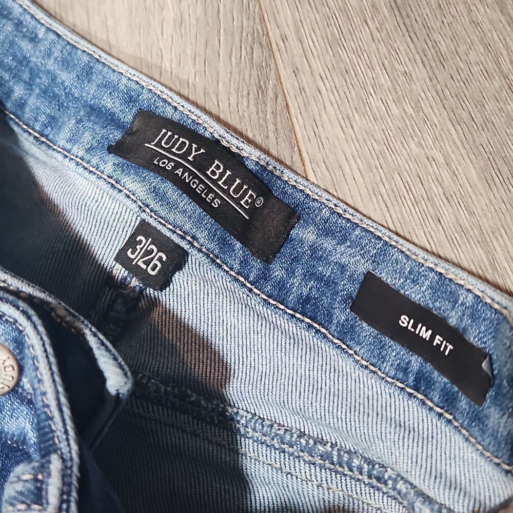 Judy Blue Maryville High Rise Fray Slim Fit Jeans - Picture 5 of 8